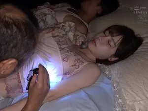 Vú to lồn đẹp cũng chỉ để cho đại gia cu dài địt