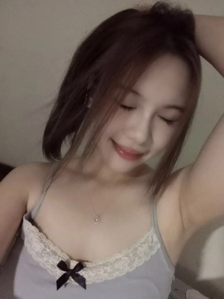 Bị con cậu bé của bố dượng chinh phục